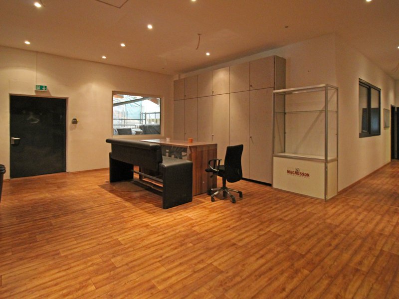 VERMIETET modernisierte Büroräume mit optionaler Lagerfläche - Die Maklerei