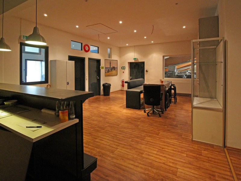 VERMIETET modernisierte Büroräume mit optionaler Lagerfläche - Die Maklerei